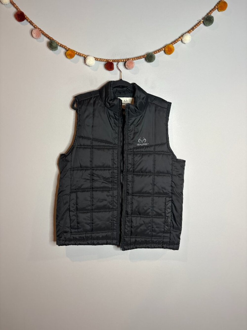 Realtree black quilted puffer vest
